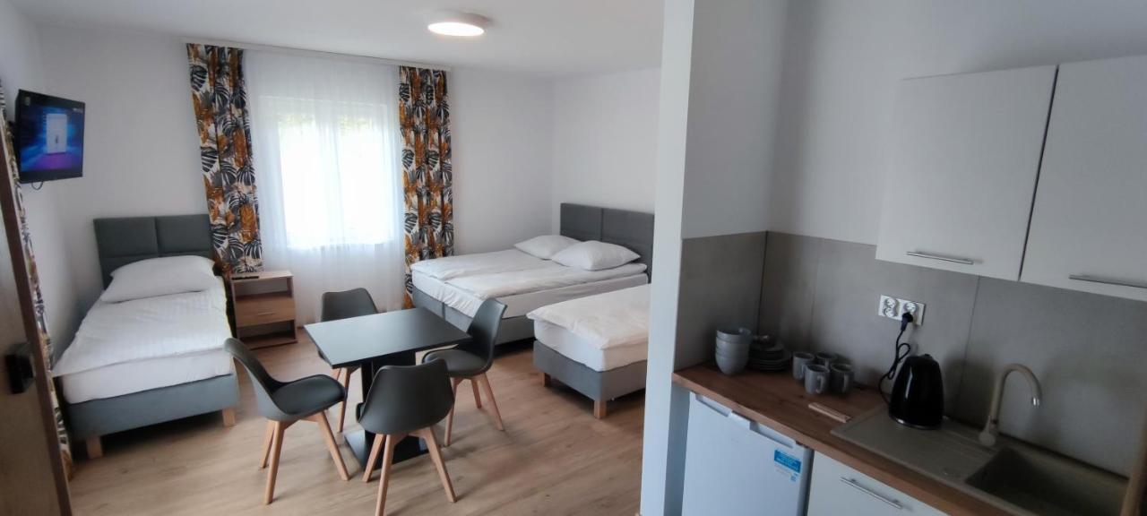 667-5-2828-4 Przystanek Solina Solina  Exteriör bild